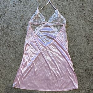 Chic Pink Lace Chemise